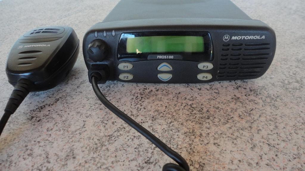 Radio amador Motorola PRO 5100 VHF — Foto 1