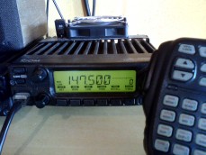 TROCO  RADIO  JAPONES NAO E PARAGUAI  IC-2200H — Foto 1