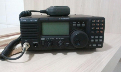 vendo radio muito novo ic 718 caixa e manual. ( VENDIDO) — Miniatura 1