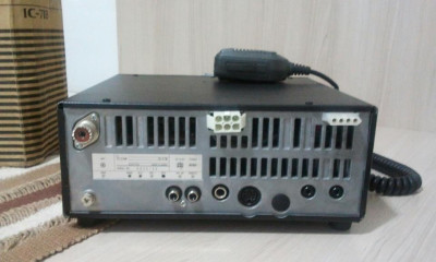 vendo radio muito novo ic 718 caixa e manual. ( VENDIDO) — Miniatura 2