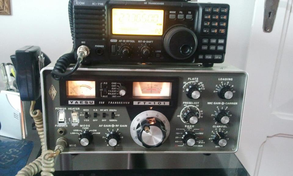 radio para colecionador excelente estado de conservaçao  e funcionamento.ft-101   .................VENDIDO — Foto 1