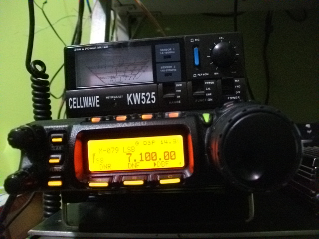 VENDO OU TROCO  YAESU FT 857 D — Foto 1