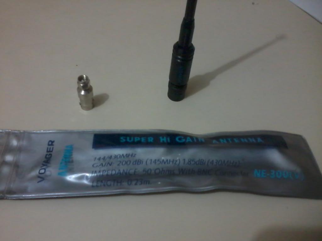 VOYAGER NE-300 (V) ANTENA PARA HT DUAL 144/430 MHz SUPER HI GAIN — Foto 1