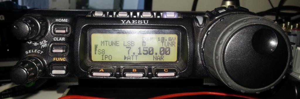 YAESU FT- 857D COM ACOPLADOR  FC30