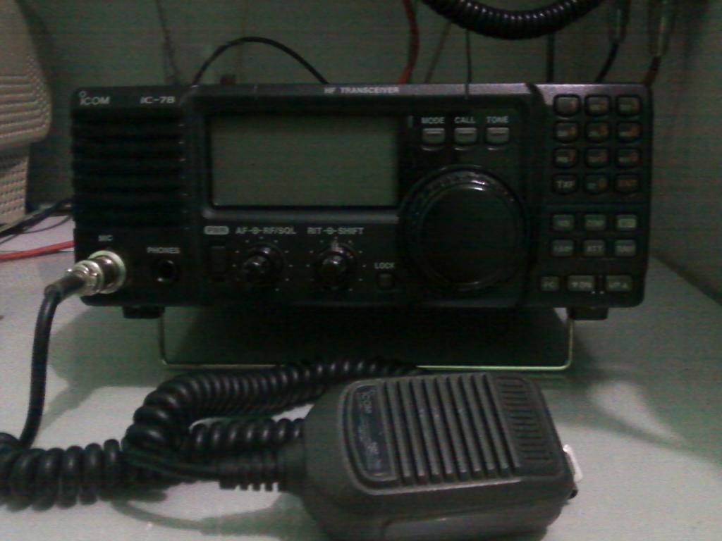 (VENDIDO PARA PY3ZAT)  ICOM IC-78HF SEMI-NOVO — Foto 1
