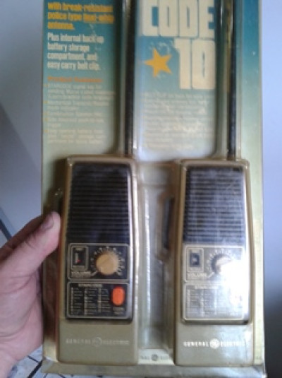 WALKIE TALKIE GENERAL ELETRIC ANTIGO NUNCA USADO — Miniatura 1