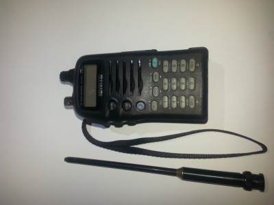 HT Kenwood TH-G71 Dual-Band vendido — Miniatura 3