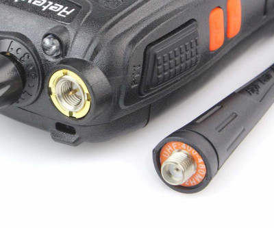Rádio Transceptor UHF TWO WAY RADIO 400-470 Mhz, Novo e Completo Preço R$ 250,00 — Miniatura 1