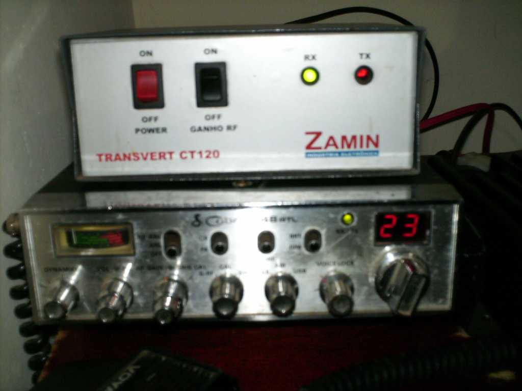 troco ft2900 vhf,ht dual band vhf e uhf, 148gtl + transvert 40 metros por hf somente troca. — Foto 3