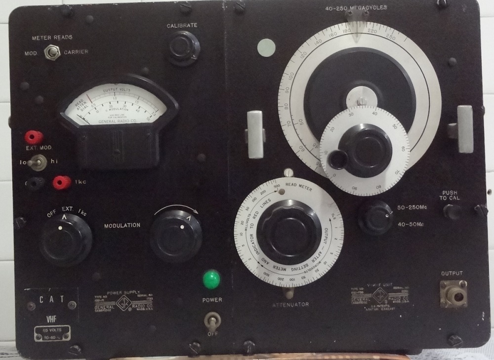 GERADORES DE RF VHF/UHF (Vintage) — Foto 1