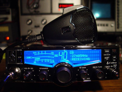 CLIQUE E VEJA AS FOTOS - RADIO LINDO COBRA 29LX  TROCO POR VHF — Miniatura 1