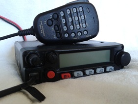 RADIO VHF FT-1900  YAESU 500,00 + frete — Foto 1