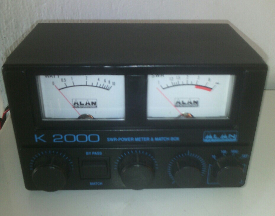 Troco por algo de meu interesse. Acoplador de antenas Alan K2000 para 1000wts — Foto 2