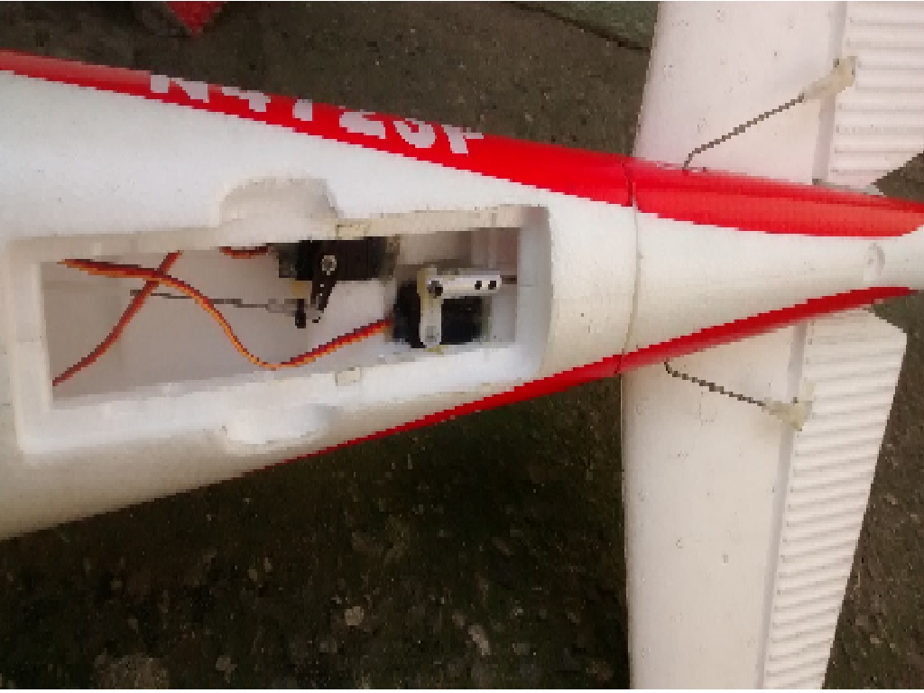 Troco aeromodelo por radio HF Banda Corrida — Foto 3
