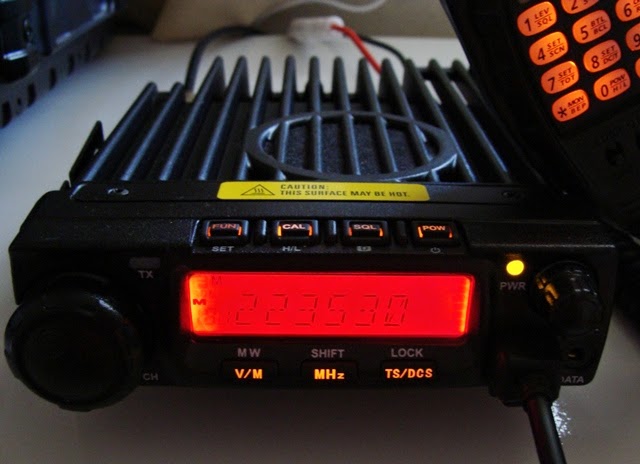 PROCURO- VOYAGER VR-H1809, RÁDIO PARA A FAIXA DE 220 MHZ. — Foto 1
