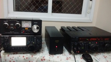 FT 1000 mark V - 200W  com duas fontes de alimentaçãob  + linear