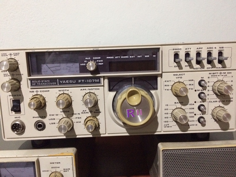 YAESU FT-107M + ACOPLADOR E FONTE DA LINHA 107. — Foto 1