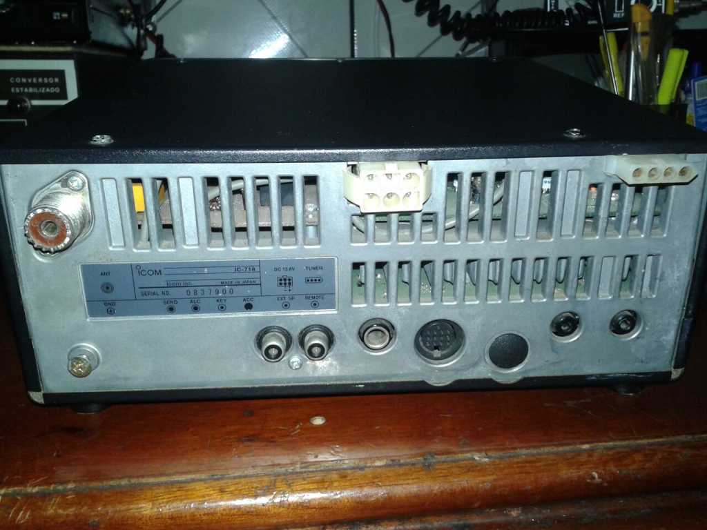 RADIO HF ICOM IC-718 — Foto 4