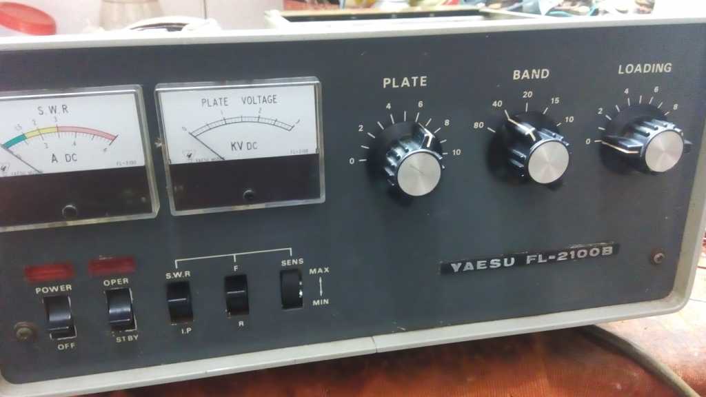 Linear Yaesu FL2100B com válvulas Gi7b — Foto 1
