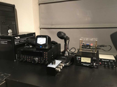 Yaesu FT-450AT HF + 6M R$3.000,00 (Signalink, Fonte 30A e antena a parte)