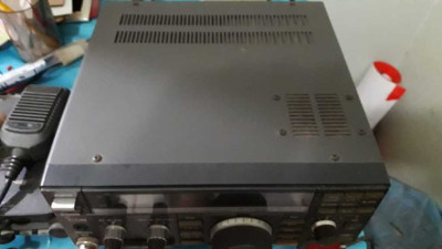 Rádio IC 725 — Miniatura 1