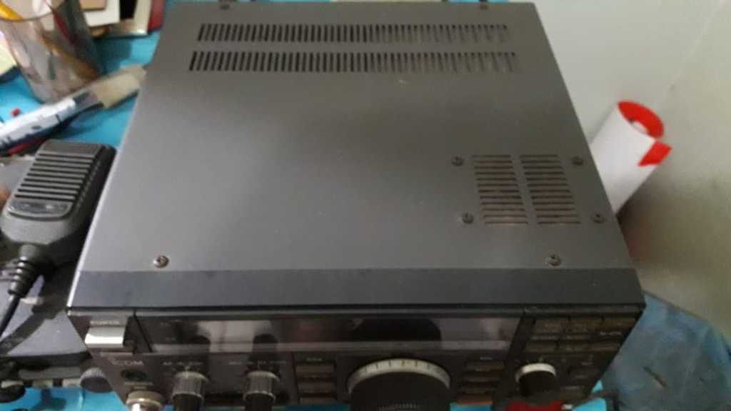 Rádio IC 725 — Foto 1