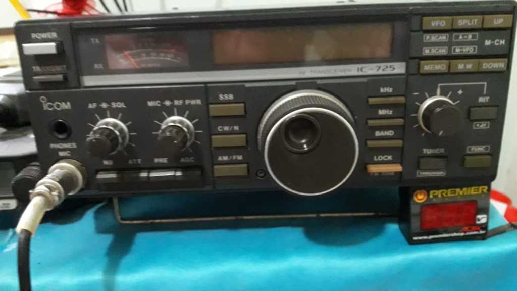 Rádio IC 725 — Foto 2