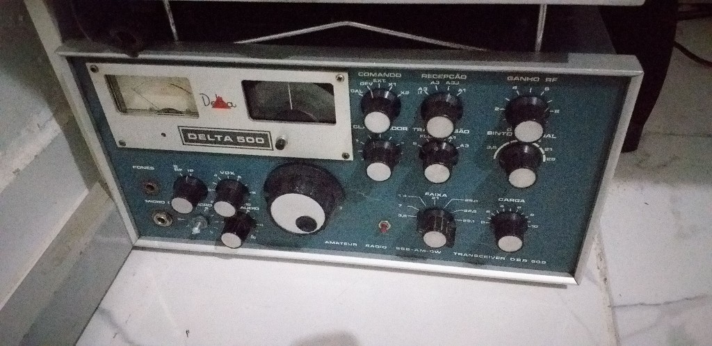 Rádio delta 500 para reparo ou peças