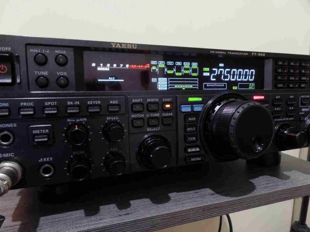Yaesu FT-950