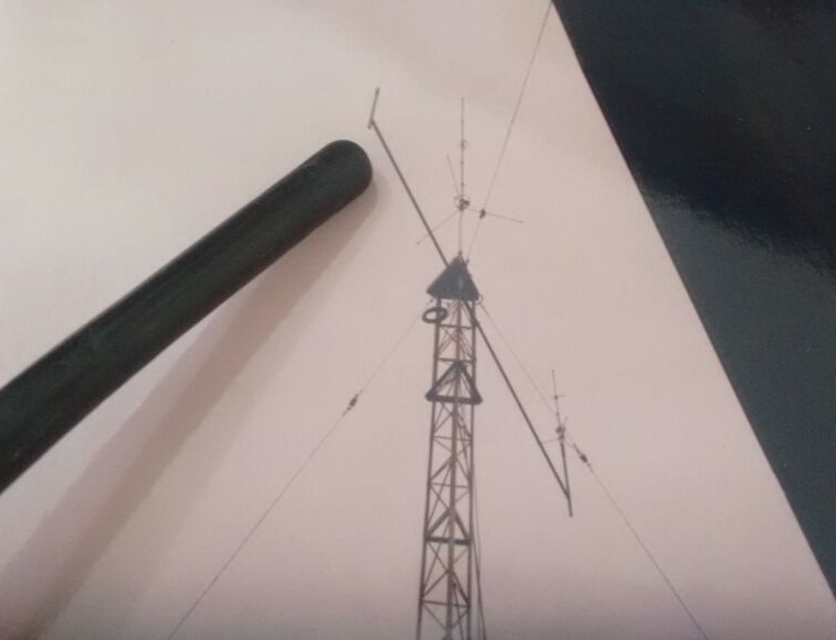 TORRE DE 15M NÃO AUTOPORTANTE NA CIDADE DO RJ, ACOMPANHA TODO O MATERIAL PARA ESTAIAMENTO. — Foto 5