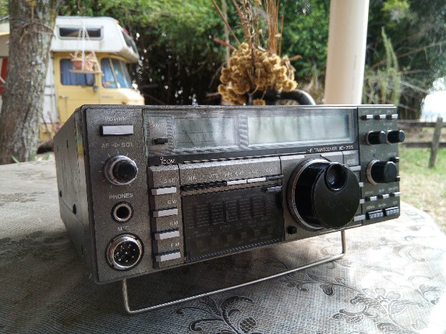 Vendo IC 735 — Foto 1