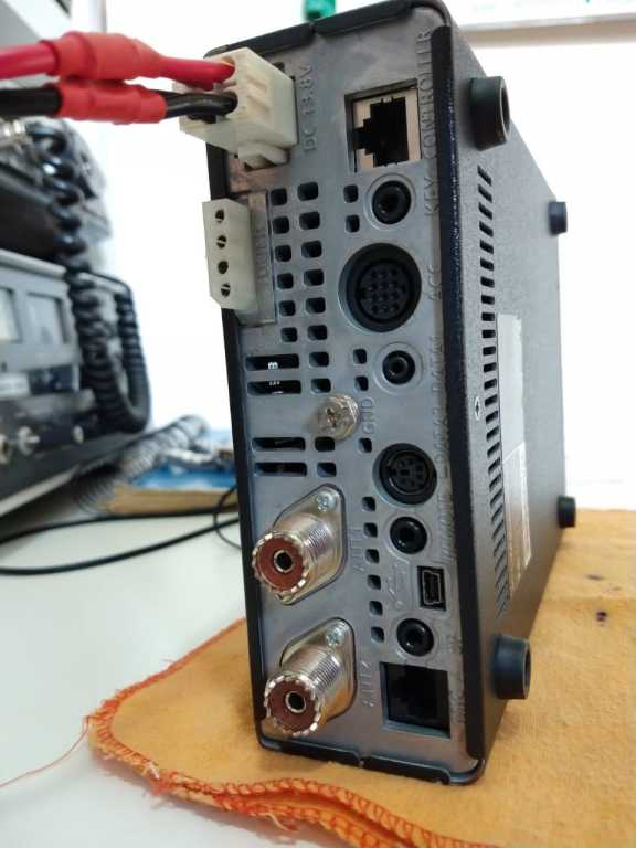*** ICOM IC-7100 *** — Foto 4
