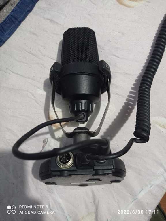 Yaesu MD-200 — Foto 2
