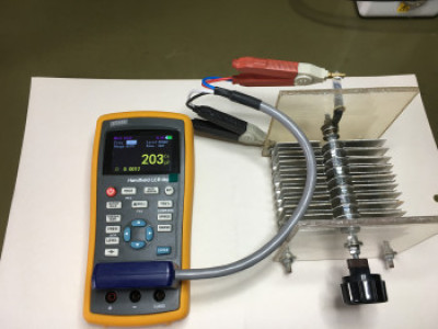 Capacitor variável de alta isolação — Miniatura 1