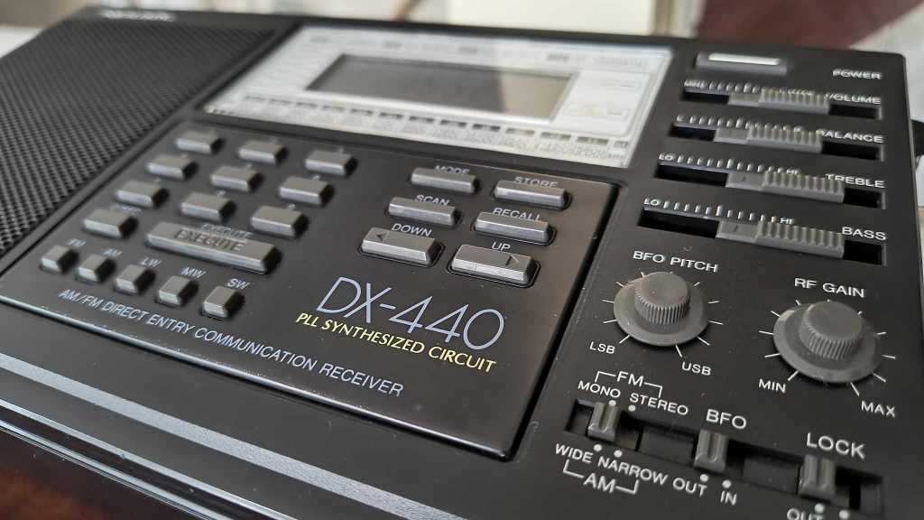 RADIO REALISTIC DX 440 SSB  PLL. — Foto 2