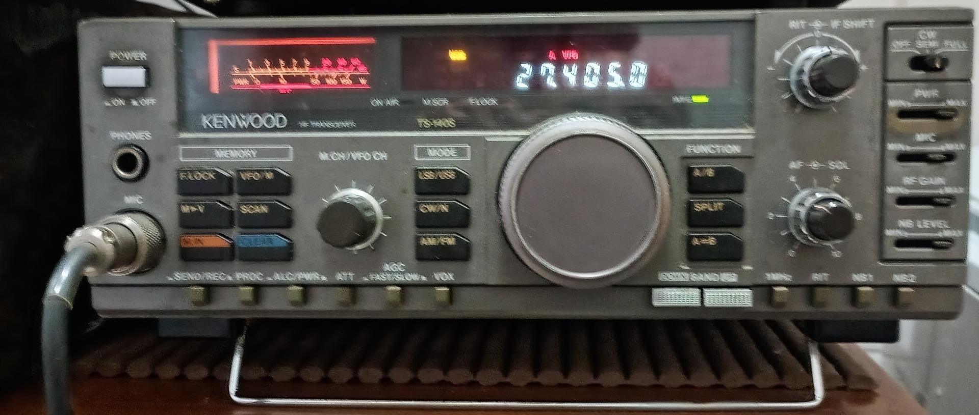 Vendo HF Kenwood TS140S  — Foto 1